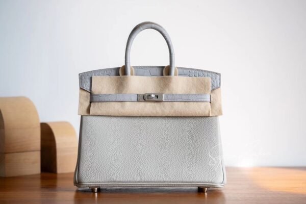 Hermes Bag Image Birkin Touch 25CM Matte Crocodile / Togo Leather 80 Pearl grey Silver Hardware