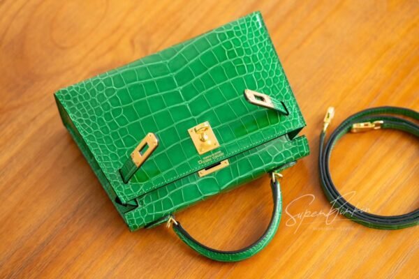 Hong Kong Hermes 1L Cactus Mini Kelly ll Shiny Alligator Crocodile Leather 19CM Gold Hardware