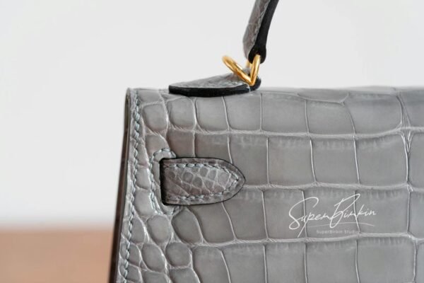 Full Handmade Mini Kelly ll 0V Gris Ciment Shiny Crocodile Gold Hardware