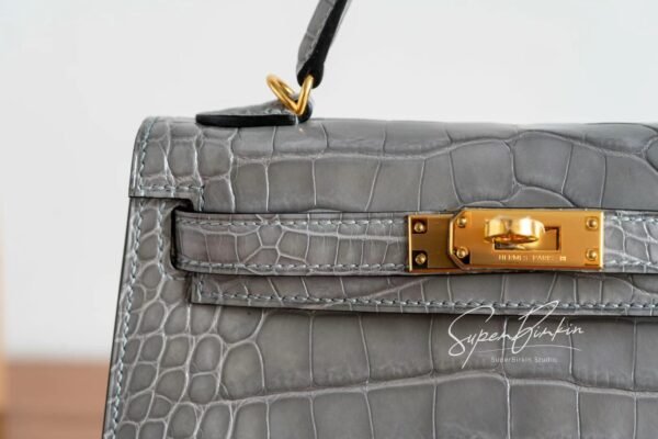 Full Handmade Mini Kelly ll 0V Gris Ciment Shiny Crocodile Gold Hardware