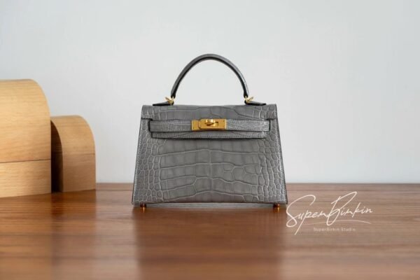 Full Handmade Mini Kelly ll 0V Gris Ciment Shiny Crocodile Gold Hardware