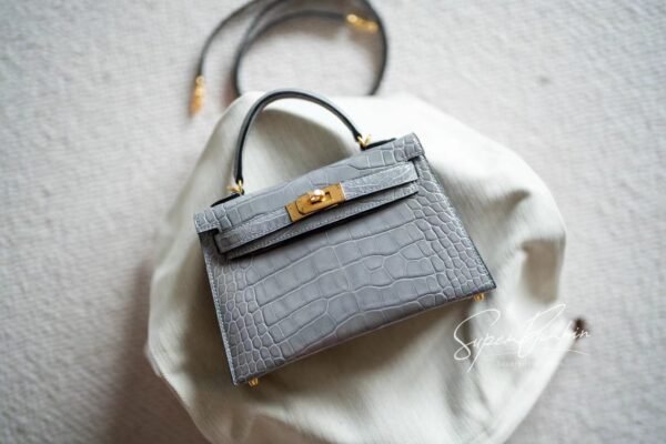 Full Handmade Mini Kelly ll 0V Gris Ciment Shiny Crocodile Gold Hardware